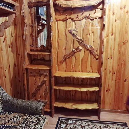 "Різьбярська Садиба" Slavske Ngoại thất bức ảnh