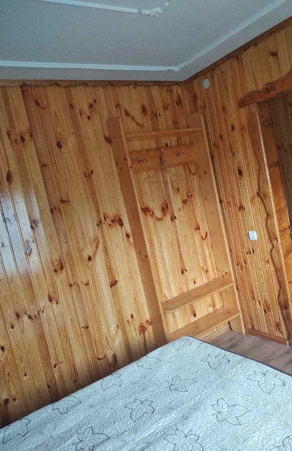 "Різьбярська Садиба" Slavske Ngoại thất bức ảnh